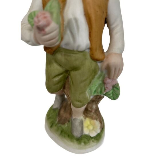 Vintage FBIA Colonial Boy Holding Flower Bouquet 6.5" - Picture 3 of 5